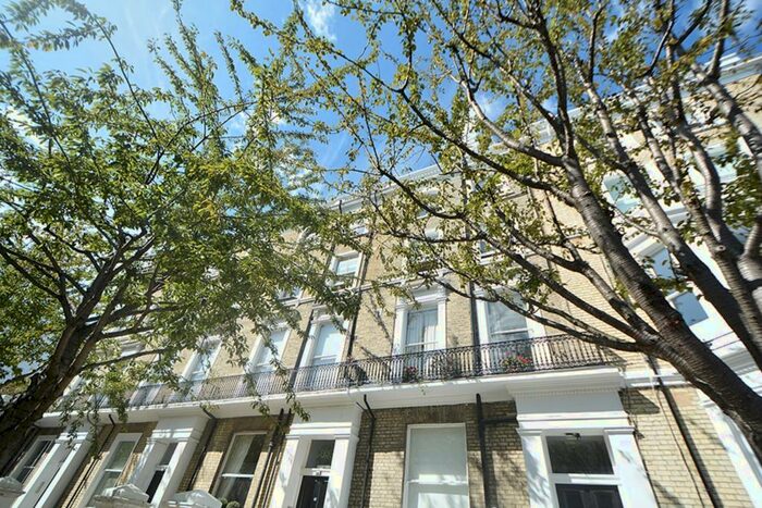 2 Bedroom Apartment To Rent In Cathcart Road, London, SW10