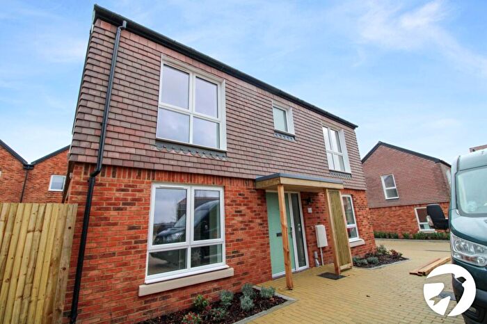 3 Bedroom Detached House To Rent In Colemans Close, Alkerden, Ebbsfleet Valley, Swanscombe, DA10