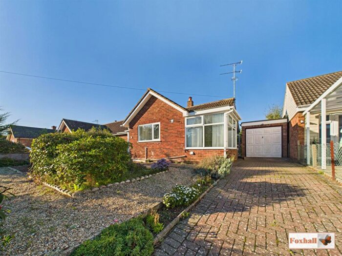 2 Bedroom Semi-Detached Bungalow For Sale In Cedar Avenue, Kesgrave, Ipswich, IP5