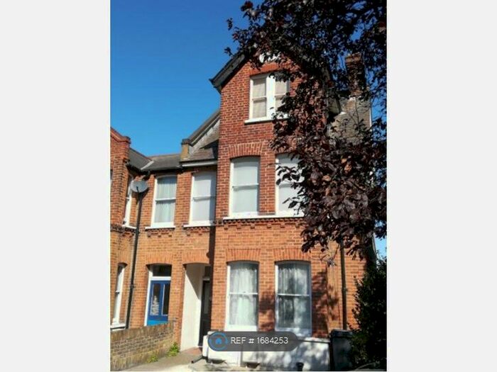 1 Bedroom Flat To Rent In The Brent, Dartford, DA1