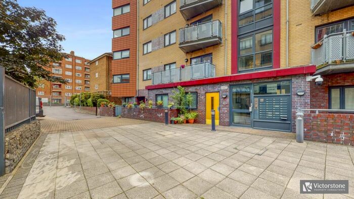 1 Bedroom Apartment To Rent In Oakleigh Court, Murray Grove, Shoreditch, London, N1