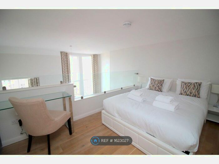 Studio To Rent In Mcdonald Road, Edinburgh, EH7