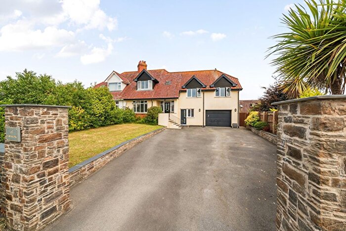 5 Bedroom Semi-Detached House For Sale In Old Torrington Road, Barnstaple, Devon, EX31