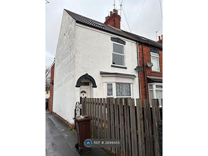 3 Bedroom End Terrace House To Rent In The Poplars, Hull, HU8