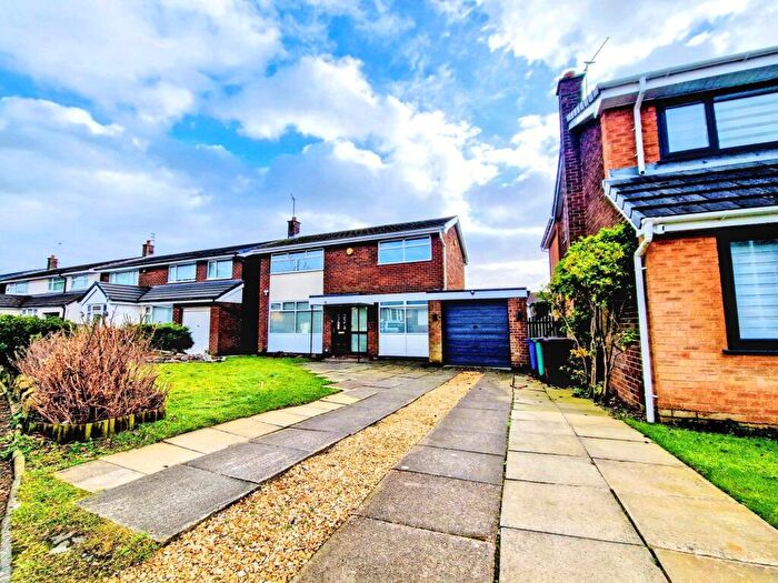 3 Bedroom Detached House To Rent In Ringley Drive, Whitefield, M45