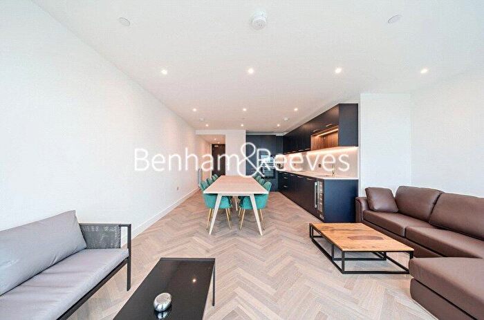 3 Bedroom Apartment To Rent In Brigadier Walk, London, SE18