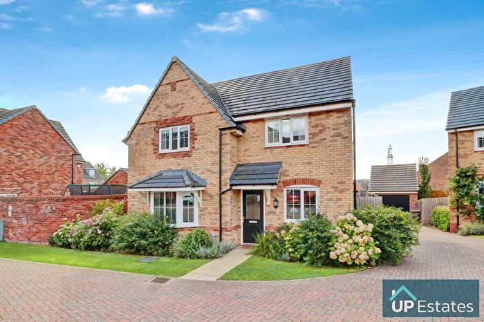 4 Bedroom Detached House For Sale In Cowley Meadow Way, Crick, NN6