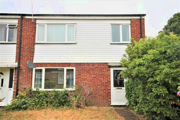 4 Bedroom Detached House To Rent In Hallett Walk, Canterbury, CT1
