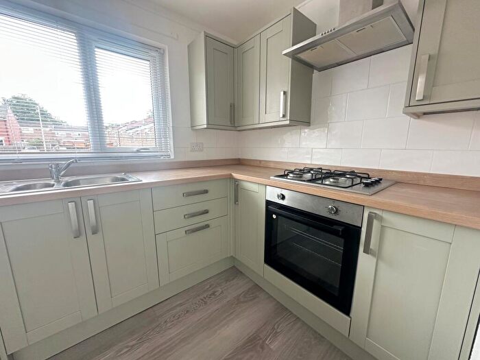 2 Bedroom Flat To Rent In Milton Road, Bromsgrove, B61