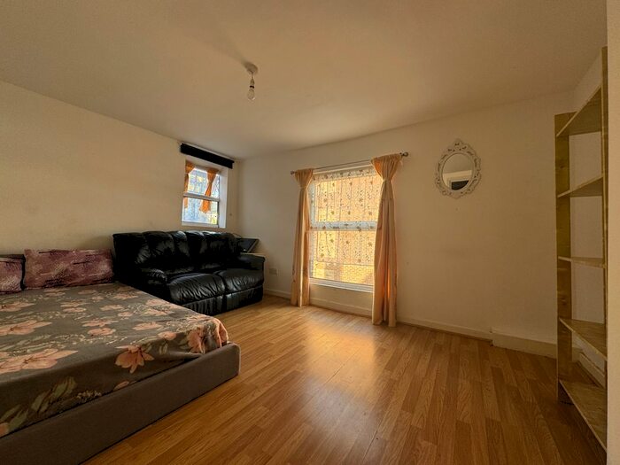 1 Bedroom Flat To Rent In High Road, London, N22