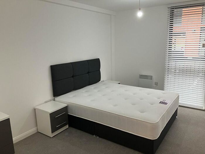 2 Bedroom Apartment To Rent In Parkview, Darwin Street, B12