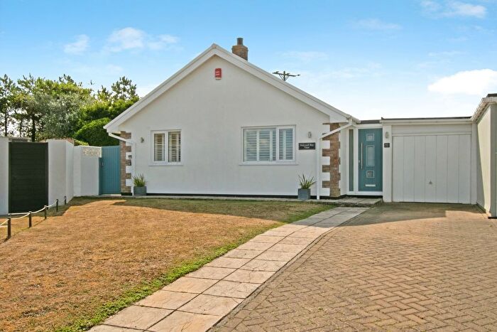 3 Bedroom Bungalow For Sale In Wheal Golden Drive, Holywell Bay, Newquay, Cornwall, TR8