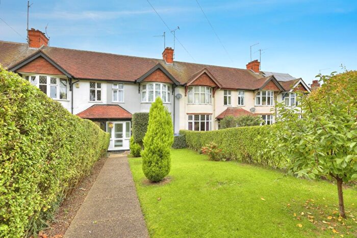 3 Bedroom Terraced House For Sale In Kettering Road, Northampton, NN3