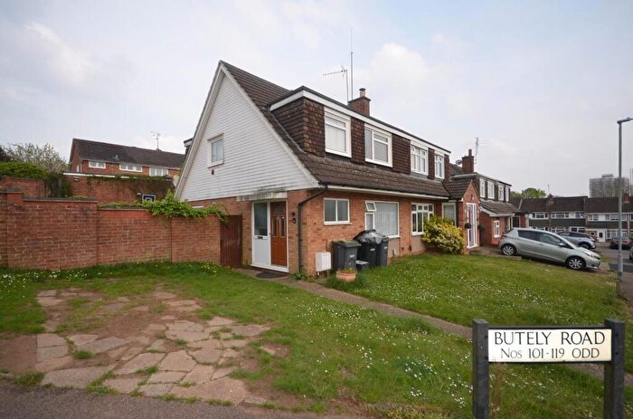 3 Bedroom House To Rent In Butely Road, Luton, LU4