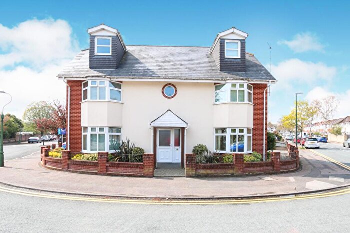 1 Bedroom Flat To Rent In Priory View Road, Bournemouth, BH9