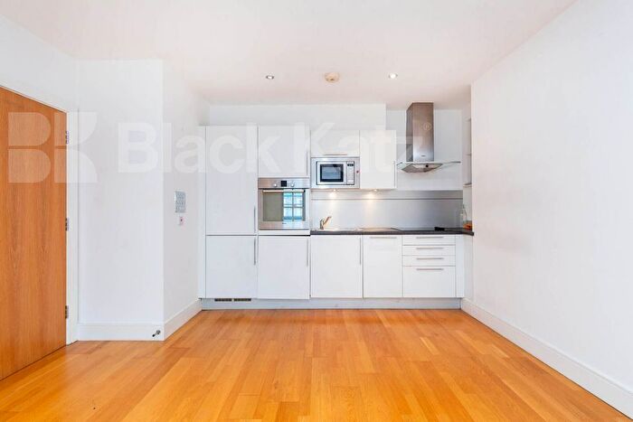 1 Bedroom Flat For Sale In Kingsland Passage, Dalston, E8