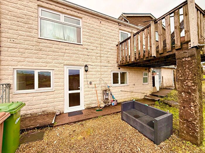 1 Bedroom Flat To Rent In Glenview, Abernant Road, Markham, Blackwood, NP12