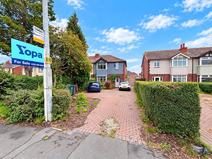 3 Bedroom Semi-Detached House For Sale In County Road, Ormskirk, L39
