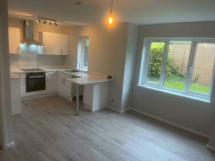 Flat To Rent In Dial Close, Greenhithe, Kent, DA9