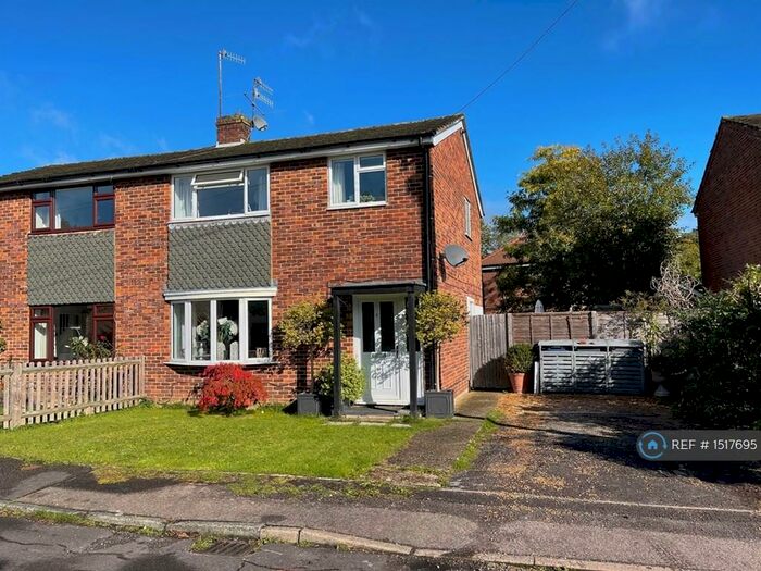 3 Bedroom Semi-Detached House To Rent In Pitfold Close, Haslemere, GU27