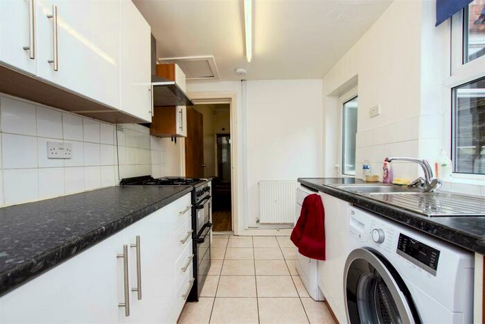 2 Bedroom House To Rent In Wellman Croft, Birmingham, B29