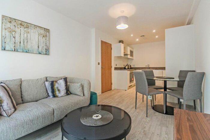 1 Bedroom Apartment To Rent In Middlewood Plaza, Craven Street, Salford, M5