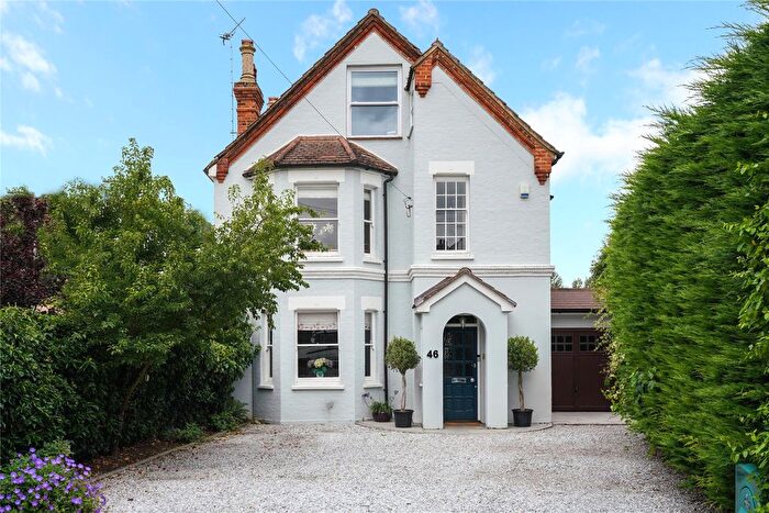 5 Bedroom Detached House For Sale In Portmore Park Road, Weybridge, Surrey, KT13