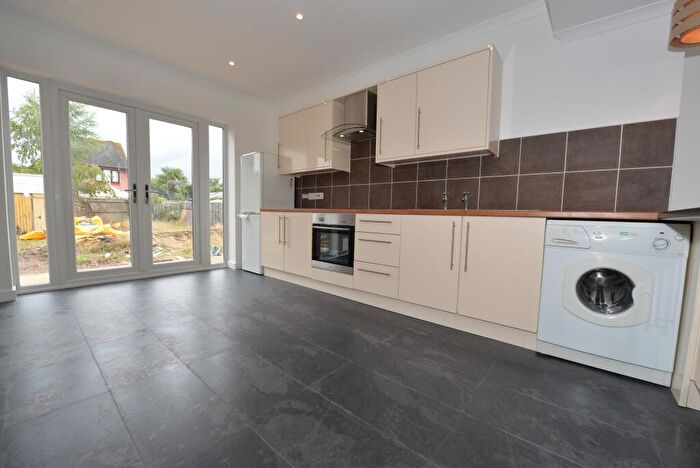 4 Bedroom Bungalow To Rent In The Grove, Sholing, Southampton, SO19