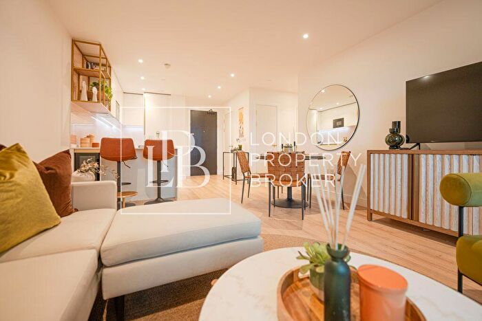 1 Bedroom Apartment For Sale In Waterview House, Grand Union, HA0
