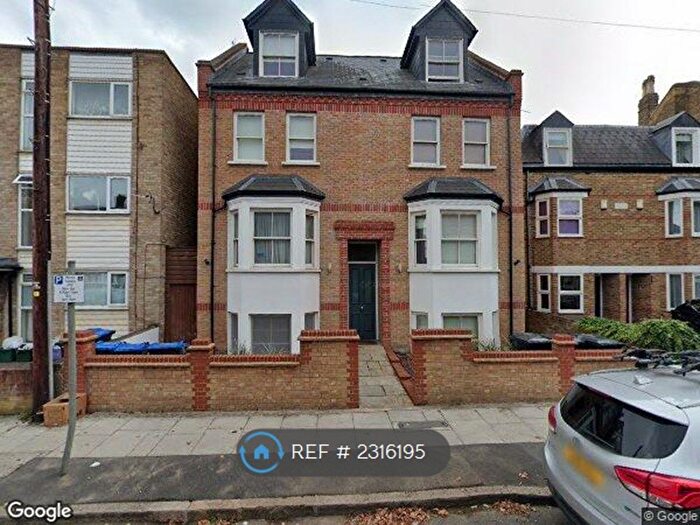 2 Bedroom Flat To Rent In Malhotra House, London, SW19