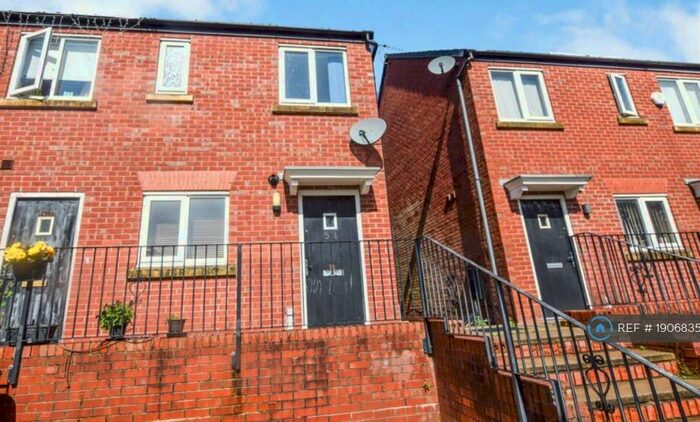 2 Bedroom End Of Terrace House To Rent In Railway Street, Atherton, Manchester, M46