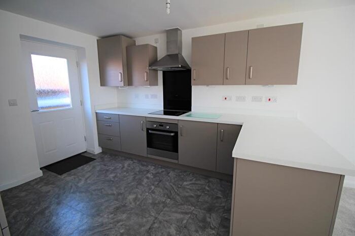 2 Bedroom Flat To Rent In King Alfred Way, Great Denham, MK40