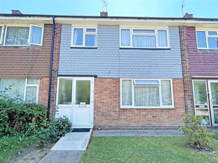 3 Bedroom Terraced House For Sale In Meadgate Avenue, Chelmsford, CM2