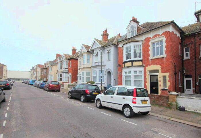 1 Bedroom Flat To Rent In Linden Road, Bexhill-On-Sea TN40