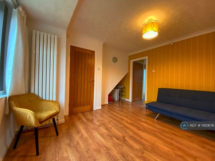 3 Bedroom Detached House To Rent In Watson Street, Swinton, Manchester, M27