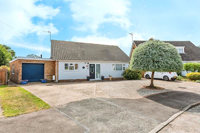 4 Bedroom Detached House For Sale In Fox Covert Drive, Roade, Northampton, NN7