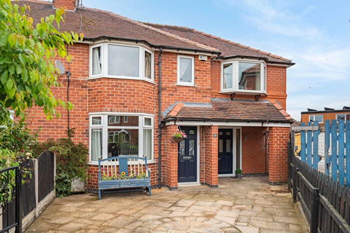 4 Bedroom Semi Detached House For Sale In Pinewood Grove, York, YO31