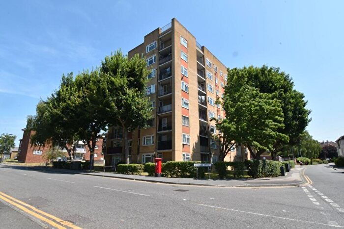 1 Bedroom Apartment For Sale In Union Street, Maidstone, ME14