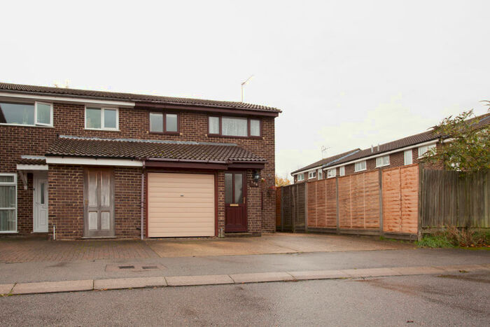 3 Bedroom End Of Terrace House To Rent In Long Horse Croft, CB11