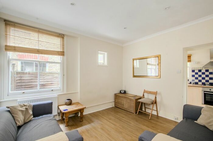 2 Bedroom Flat To Rent In Netherford Road, London, SW4