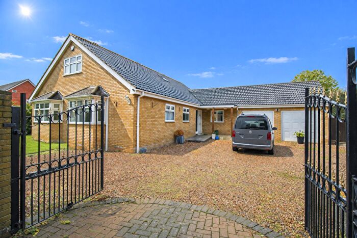 4 Bedroom Detached Bungalow For Sale In Kingsdon Lane, Harlow, CM17