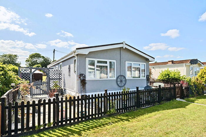 2 Bedroom Park Home For Sale In Heath Farm Park, Barford St.Martin, Wiltshire, SP3