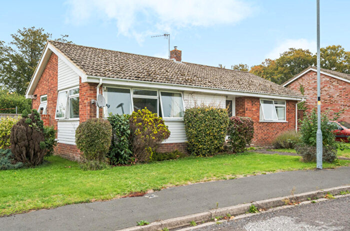 2 Bedroom Bungalow For Sale In Tinneys Close, Woodfalls, Salisbury, Wiltshire, SP5