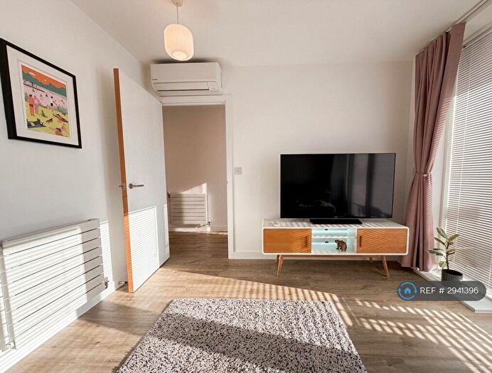1 Bedroom Flat To Rent In Bond House, London, SE14