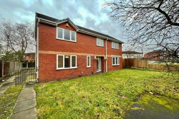4 Bedroom Detached House To Rent In Cross Street, Wigan, WN3