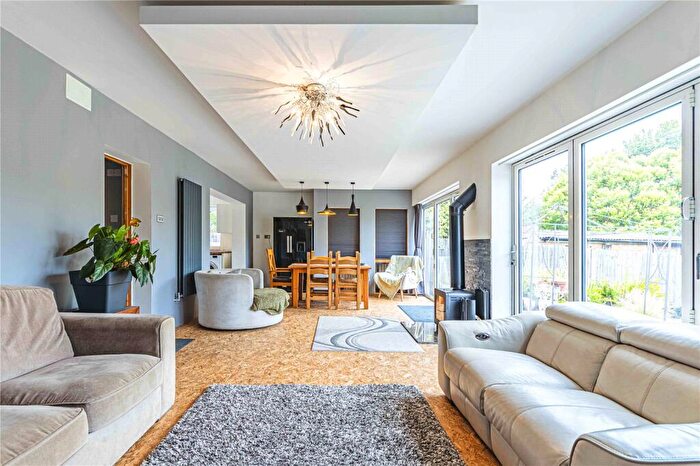 3 Bedroom Bungalow For Sale In Moor End, Eaton Bray, Central Bedfordshire, LU6