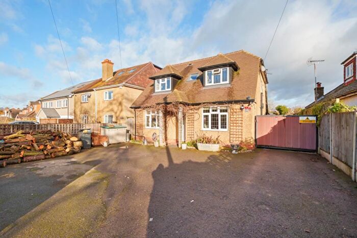 5 Bedroom Detached House For Sale In Maidenhead, Berkshire, SL6