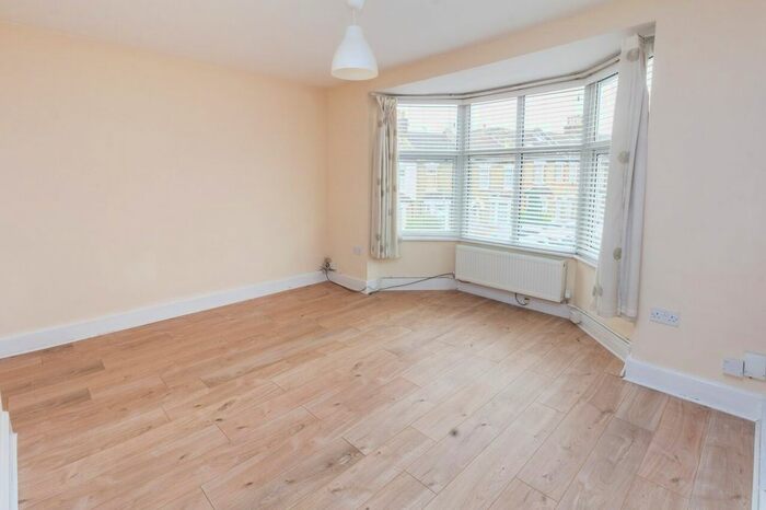 1 Bedroom Maisonette To Rent In Addison Road, Bromley, BR2