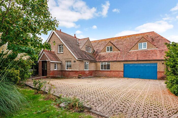 6 Bedroom Detached House For Sale In Chichester Road, Upper Norton, PO20