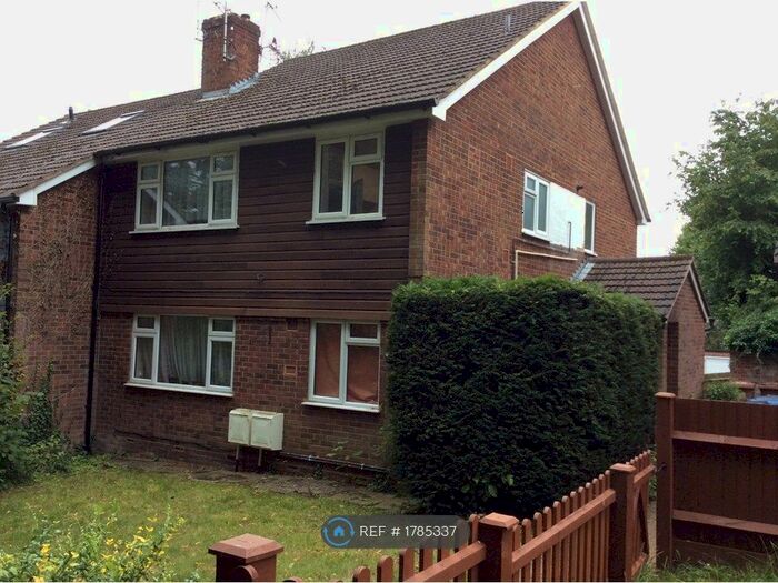 2 Bedroom Maisonette To Rent In Adele Avenue, Digswell, Welwyn, AL6